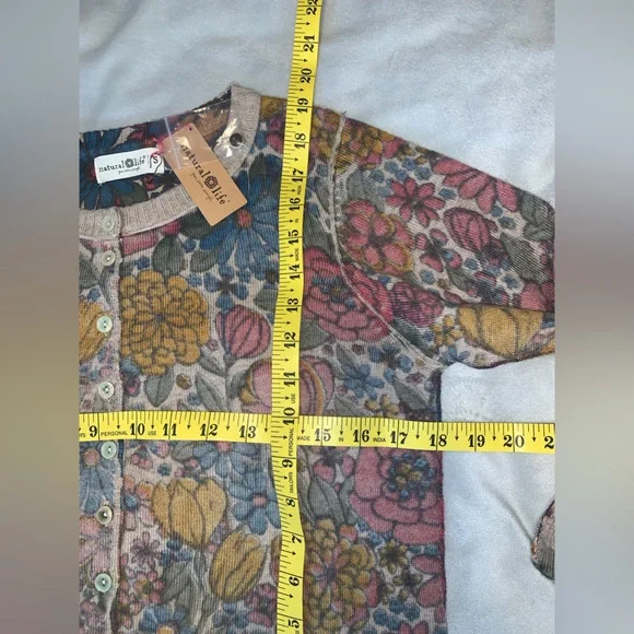 NATURAL LIFE Floral Button-Front Cardigan Sweater in Beige, Pink, Green, Gold - Picture 9 of 11